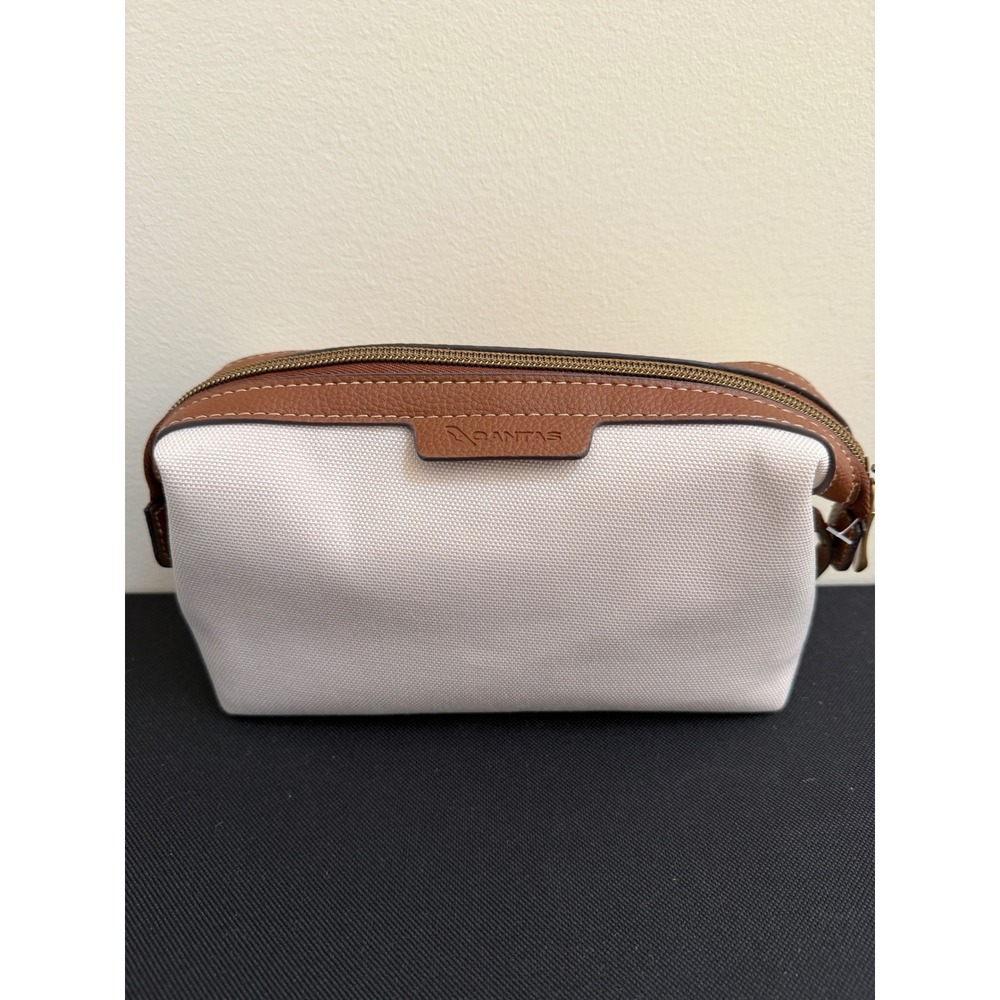 New RM Williams x Qantas Canvas Leather Toiletry Bag Travel Amenity Pouch Cream - Picture 3 of 4